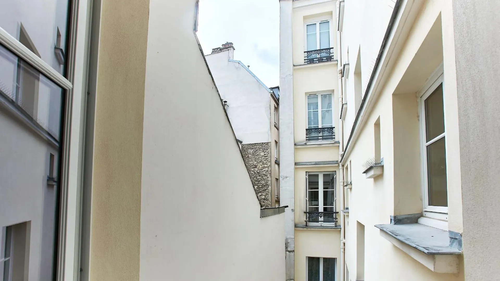 Montmartre 2Br Apartment *